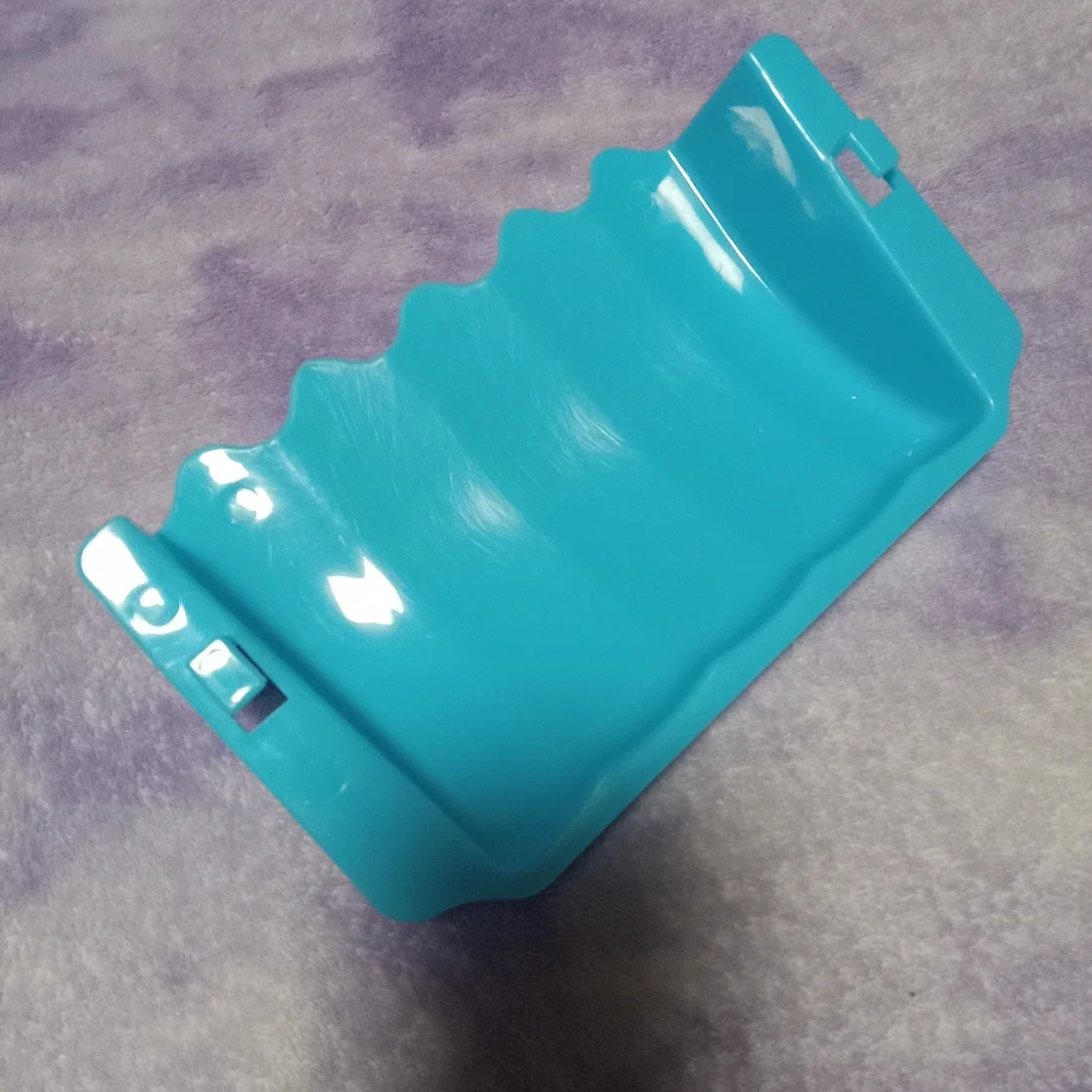 Small animal Timothy hay feeder for rabbits hamsters guinea pigs etc